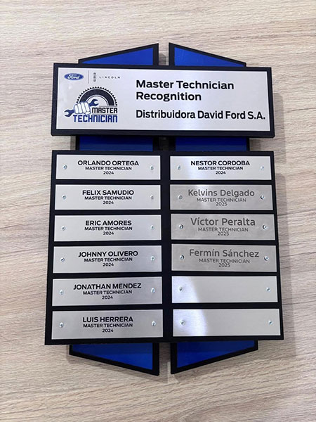 Ford reconoce a Distribuidora David en Panamá con nuevas certificaciones Master Technician